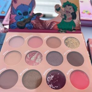 Lilo and Stitch eyeshadow platte